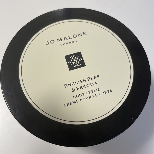 Jo Malone(ジョーマローン)のイングリッシュペアー&フリージア　クリーム コスメ/美容のボディケア(ボディクリーム)の商品写真