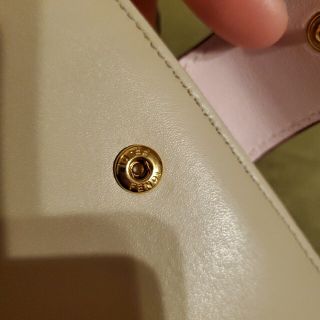 FENDI - FENDI スタッズ 長財布 レザー ベージュピンク系の通販 by ...