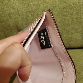 FENDI - FENDI スタッズ 長財布 レザー ベージュピンク系の通販 by