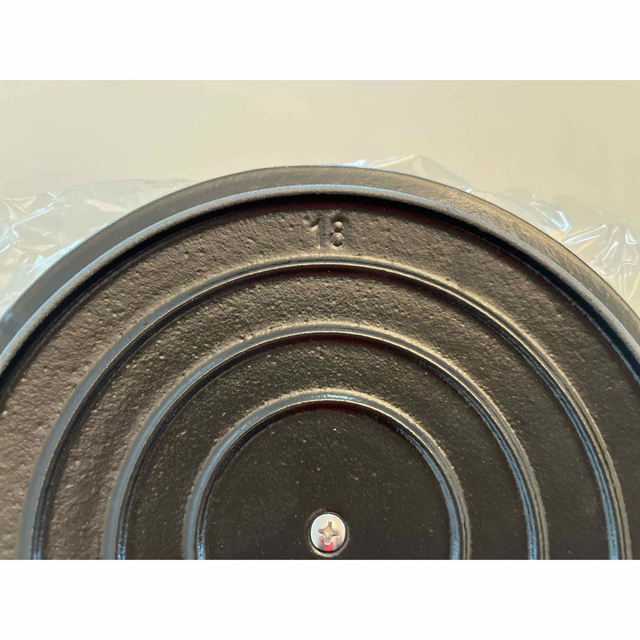 ☆新品未使用CHASSEURキャセロール18&ウッドトリベットセット ☆新品未使用CHASSEURキャセロール18&ウッドトリベットセット