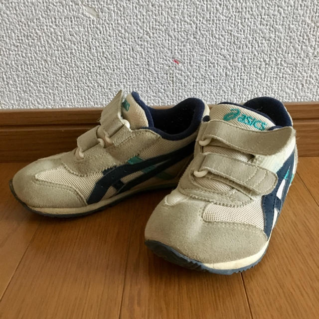 asics(アシックス)のasicsアシックス17センチスニーカー キッズ/ベビー/マタニティのキッズ靴/シューズ(15cm~)(その他)の商品写真