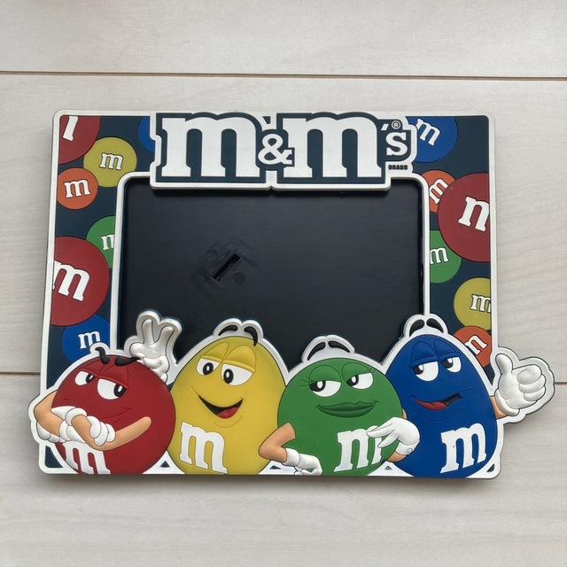 m&m&m's(エムアンドエムアンドエムズ)のｍ＆ｍｓ【フォトフレーム】 インテリア/住まい/日用品のインテリア小物(フォトフレーム)の商品写真