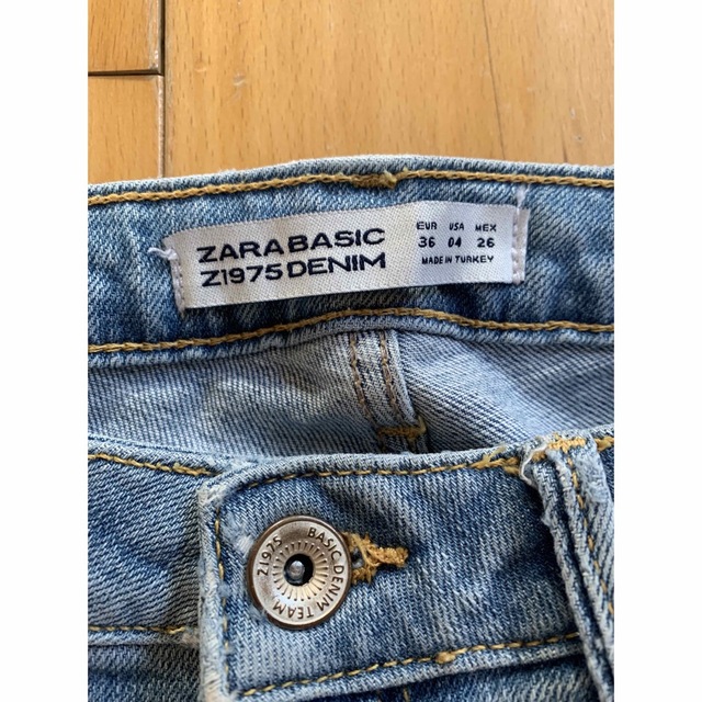 ZARA(ザラ)のZARA スキニーデニムパンツ レディースのパンツ(デニム/ジーンズ)の商品写真