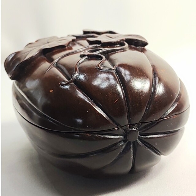 未使用 本紫檀 蓋物 希少木 漆塗り 小物入れ 落花生 美術工芸品 美品 置物