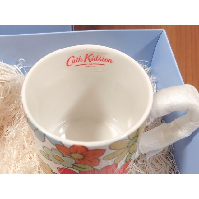 Cath Kidston(キャスキッドソン)の★新品未使用★キャスキッドソン★マグカップ、ポーチセット★ ハンドメイドのファッション小物(ポーチ)の商品写真