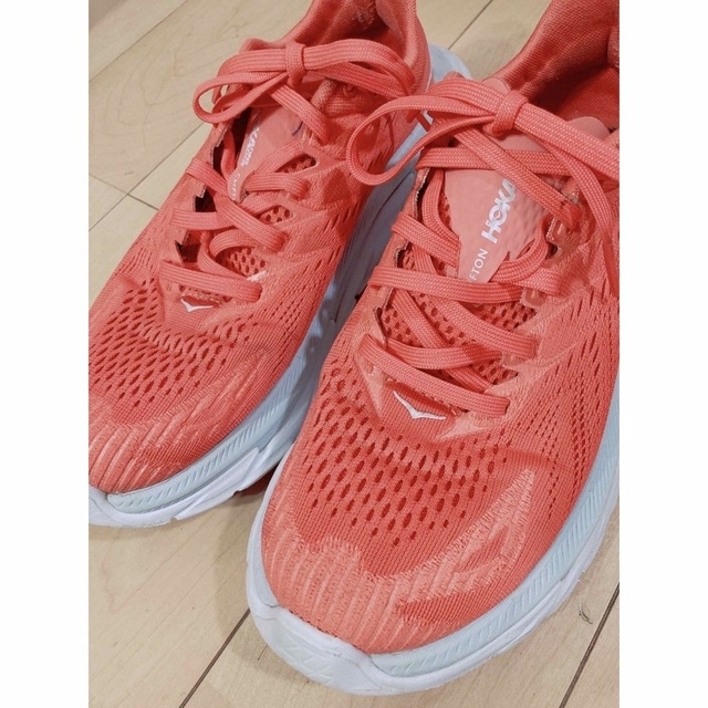 HOKA ONE ONE(ホカオネオネ)のホカオネオネ　スニーカー レディースの靴/シューズ(スニーカー)の商品写真