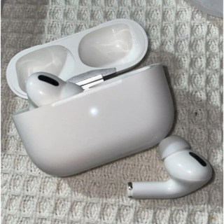 Apple - 【純正】AirPods pro 充電ケースのみの通販 by zonotown@apple 