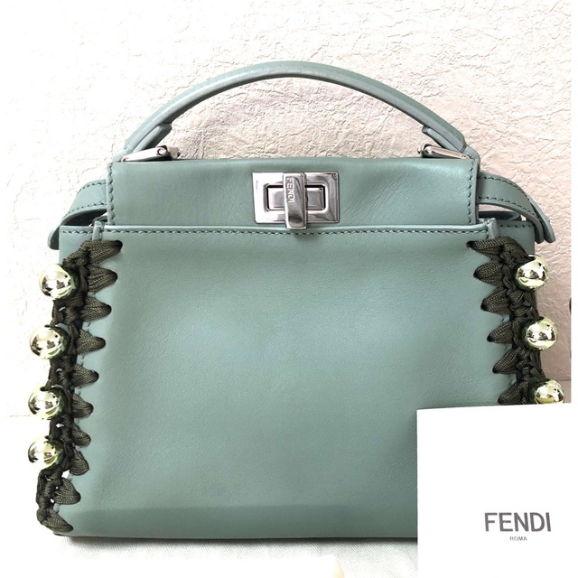 FENDI フェンディ 未使用品 ピーカブースモール