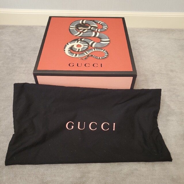 Gucci(グッチ)のGUCCIゴースト　GGマーモント　ショルダーバッグ レディースのバッグ(ショルダーバッグ)の商品写真