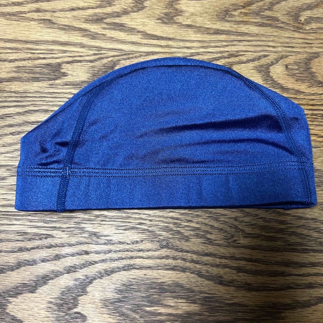 セントラル　スイミング　紺色　帽子　Ｌサイズ スポーツ/アウトドアのスポーツ/アウトドア その他(マリン/スイミング)の商品写真