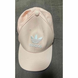 アディダス(adidas)のキャップ(帽子)