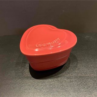 ルクルーゼ(LE CREUSET)のル・クルーゼ　ココット　オーブンウェア　ハート　ピンク　蓋付　取っ手なし(食器)