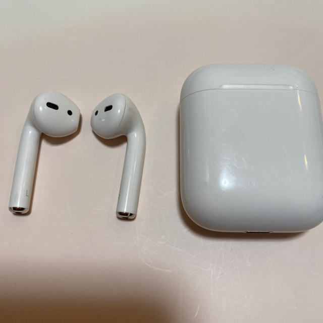 Airpods 第2世代　充電ケース　イヤフォン両耳