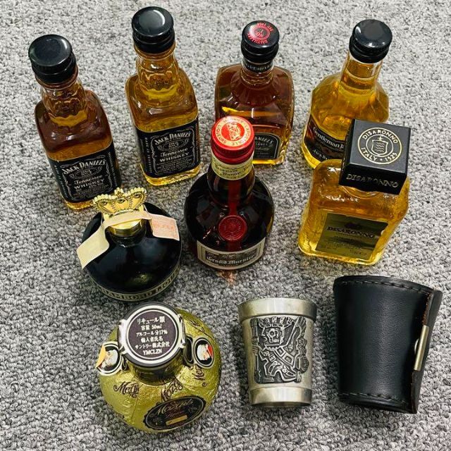 ミニチュアボトル 洋酒 8点 ヴィンテージ 携帯用 ショットグラス 付