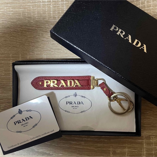 PRADA(プラダ)のプラダ キーリング レディースのファッション小物(キーホルダー)の商品写真
