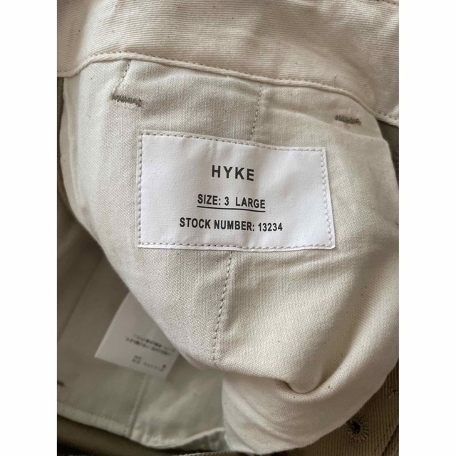 HYKE(ハイク)の未使用　HYKE 今期22A/W T/C TWILL ARMY CHINOS レディースのパンツ(ワークパンツ/カーゴパンツ)の商品写真