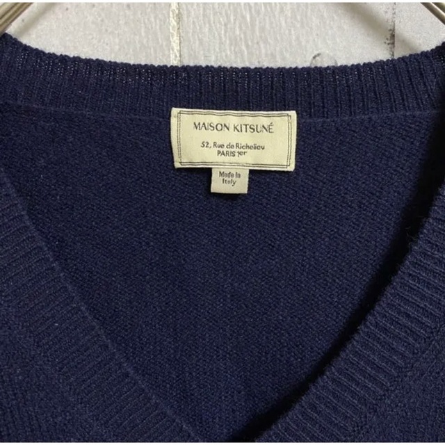 メゾンキツネ　刺繍ロゴ　ワンポイント　Ｖネック　ニット　セーター