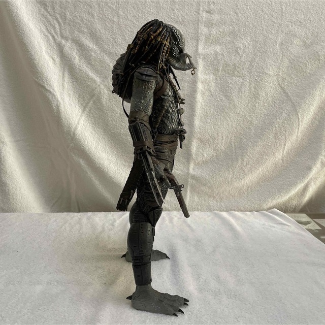 ネカ NECA プレデター 1/4スケール ネカ NECA プレデター 1/4スケール