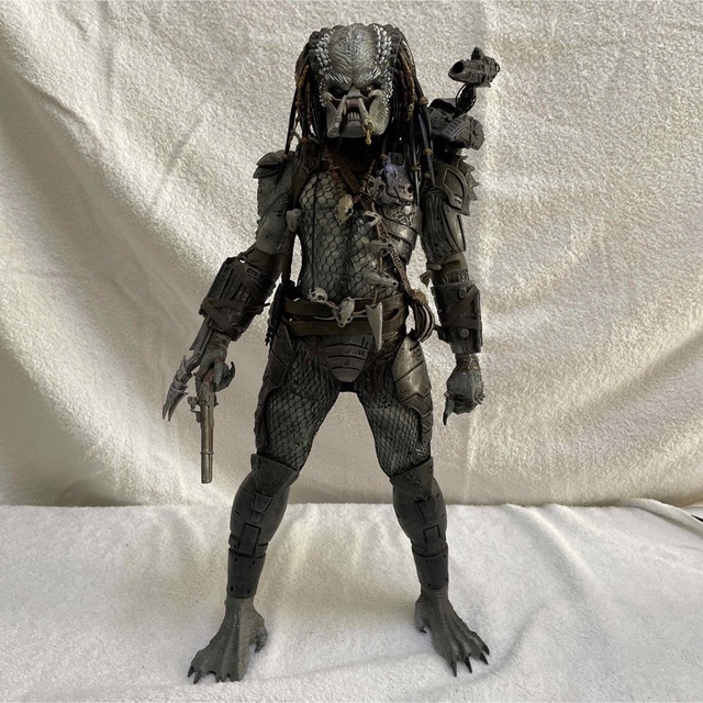 ネカ　NECA  　プレデター　1/4スケール