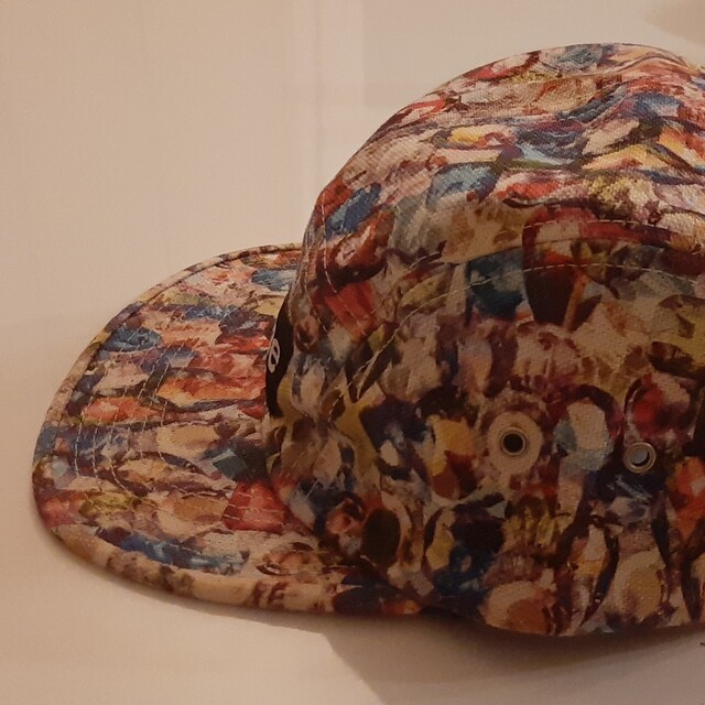 シュプリームキャップ　Supreme × Liberty Art FABRICS