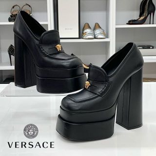 ヴェルサーチ(VERSACE)の5964 ヴェルサーチ レザー ヒール ローファー ブラック(ハイヒール/パンプス)