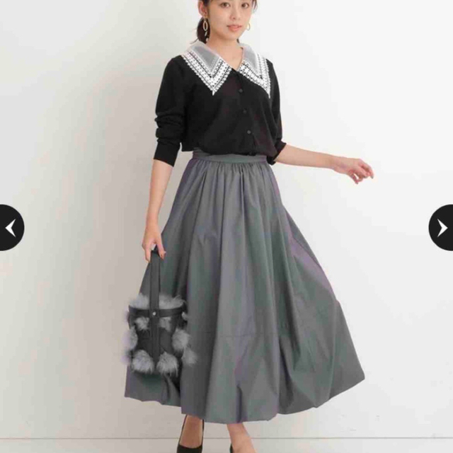 スカート新品✨ジャスグリッティーJUSGLITTY✨バルーンスカート✨可愛く素敵な一枚