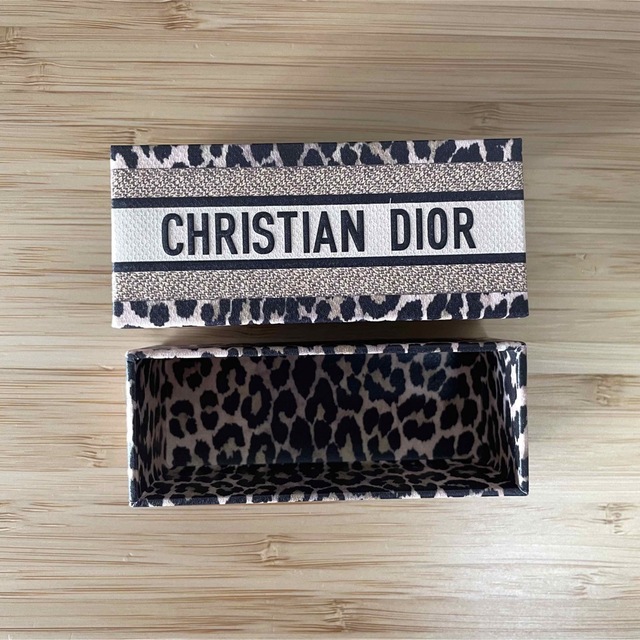 Dior(ディオール)のDior ディオール ミッツァコレクション リップケース レオパード 新品 コスメ/美容のメイク道具/ケアグッズ(ボトル・ケース・携帯小物)の商品写真