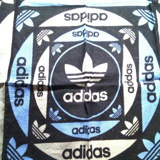 アディダス(adidas)の90s アディダス ハンカチ 1枚 トレフォイルロゴ 三つ葉 adidas(ハンカチ/ポケットチーフ)