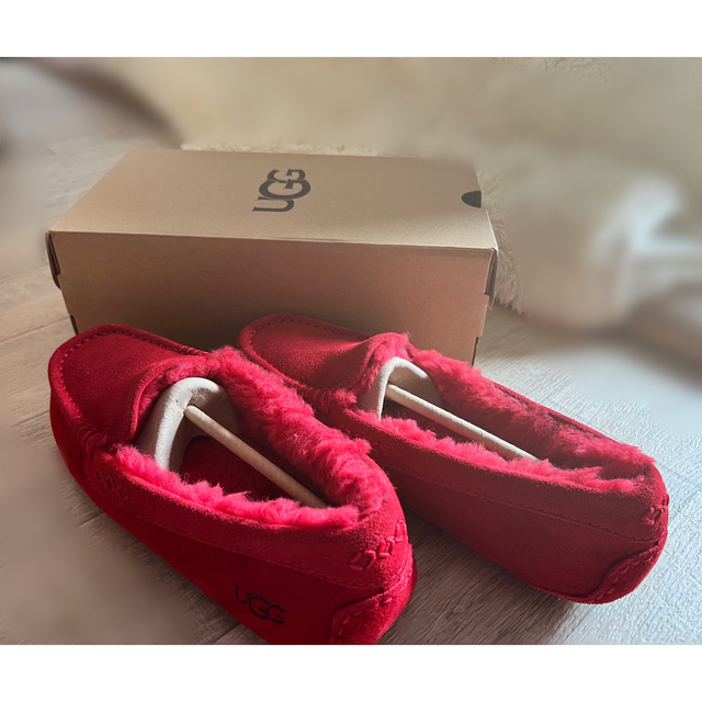 UGG アンスレー 幅広タイプ(サンバレッド)新品未使用