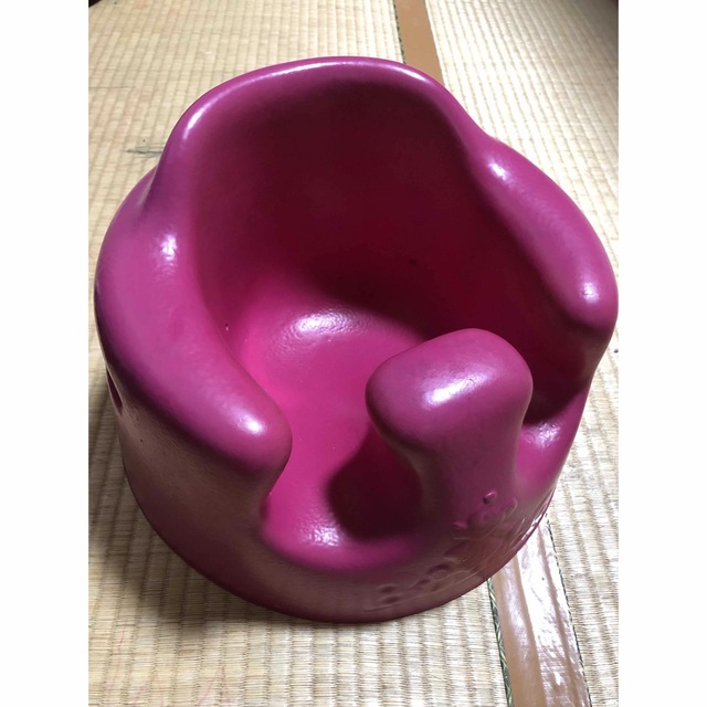 Bumbo(バンボ)のバンボ　ピンク キッズ/ベビー/マタニティの授乳/お食事用品(その他)の商品写真