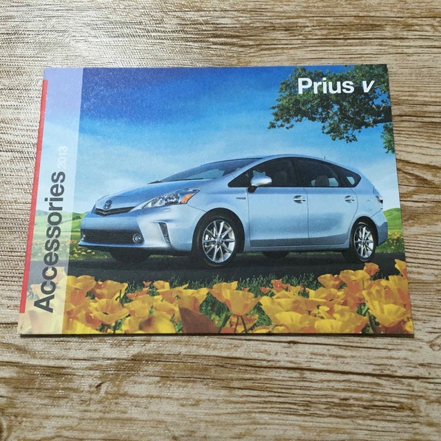 US TOYOTA PRIUS V 2013 アクセサリー カタログ USDM 自動車/バイクの自動車(カタログ/マニュアル)の商品写真