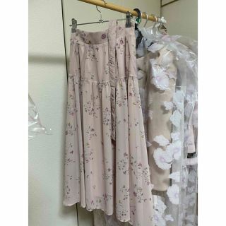 トッコクローゼット(TOCCO closet)のトッコクローゼット インスタグラマーさんコラボ 花柄スカート(ロングスカート)