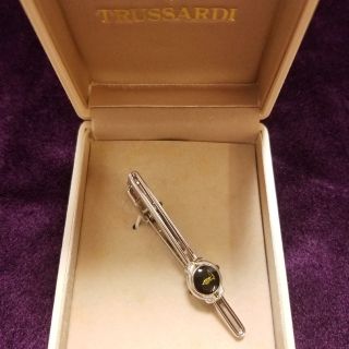 トラサルディ(Trussardi)のトラサルディ ネクタイクリップ ケース付き(ネクタイピン)