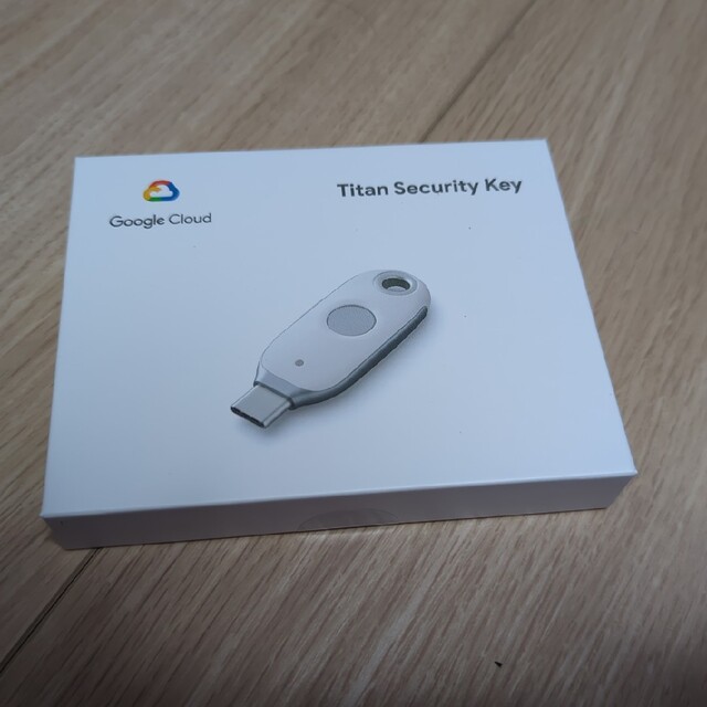 Google(グーグル)のTitan Security Key スマホ/家電/カメラのスマートフォン/携帯電話(その他)の商品写真