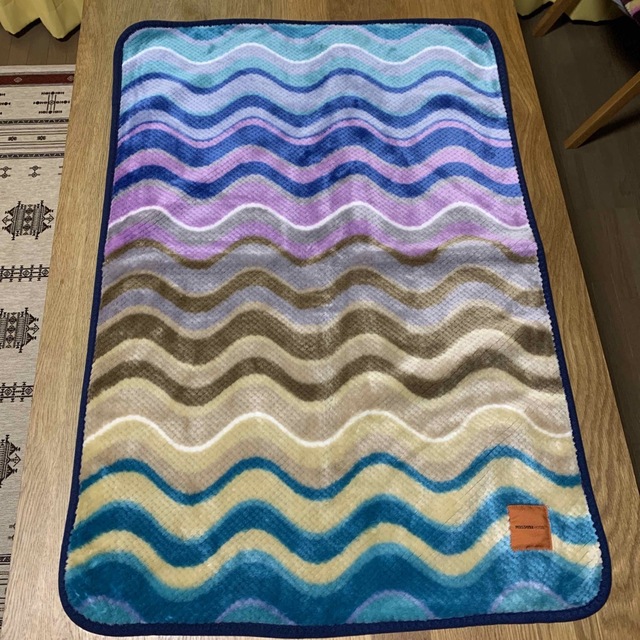 【うらこっこ様専用】MISSONI HOMEのクォーターケット3枚 インテリア/住まい/日用品の寝具(毛布)の商品写真