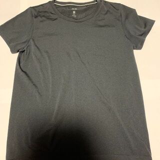 ユニクロ(UNIQLO)のトレーニングウェア　Tシャツ Mサイズ　黒(ウェア)