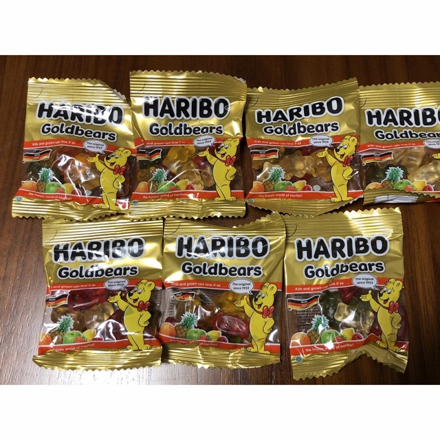 HARIBO Goldbearsハリボーグミ　10g✖️7袋 食品/飲料/酒の食品(菓子/デザート)の商品写真