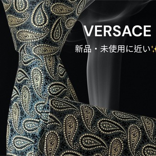 ジャンニヴェルサーチ(Gianni Versace)の【高級ネクタイ✨️美品✨️】VERSACE グリーン系 ペイズリー(ネクタイ)