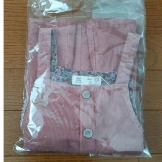 ザラキッズ(ZARA KIDS)の新品　ZARA　ジャンパースカート　サイズ92(ワンピース)