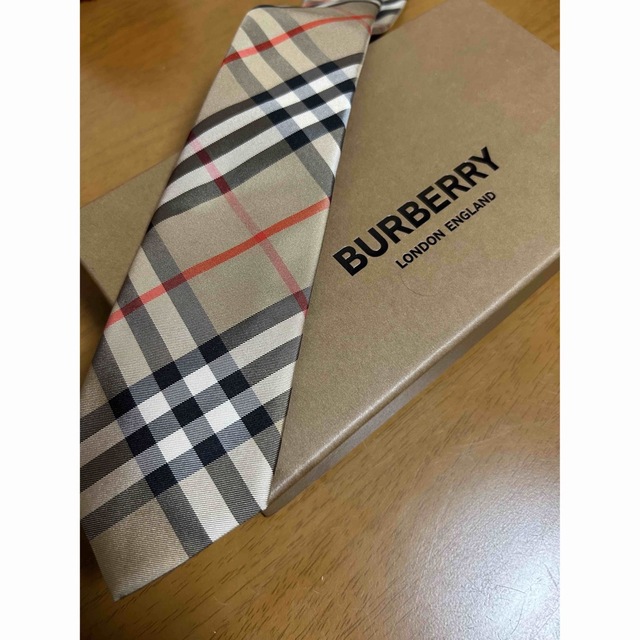現行デザイン burberry ネクタイ 世界の www.gold-and-wood.com