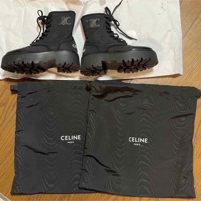 celine(セリーヌ)のCELINE セリーヌ　バルキー レースアップブーツ レディースの靴/シューズ(ブーツ)の商品写真