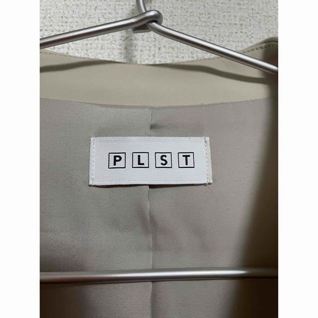 PLST(プラステ)のPLST ライトベージュスーツセットアップ レディースのフォーマル/ドレス(スーツ)の商品写真