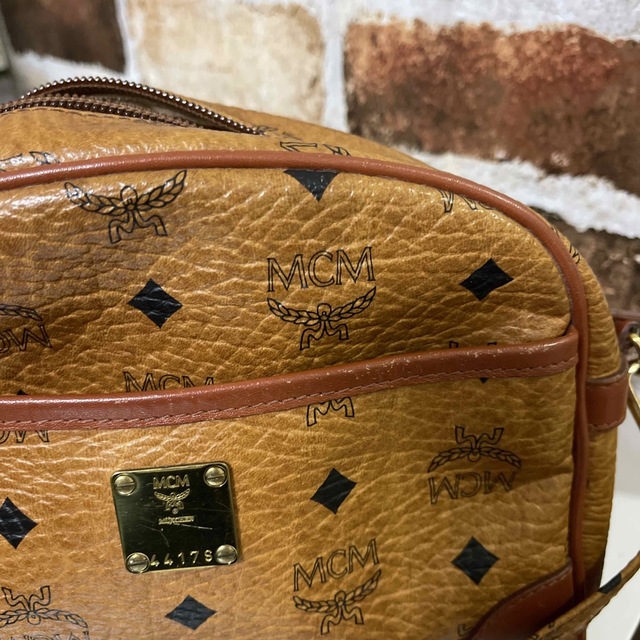 MCM(エムシーエム)のmcm ショルダーバッグ レディースのバッグ(ショルダーバッグ)の商品写真