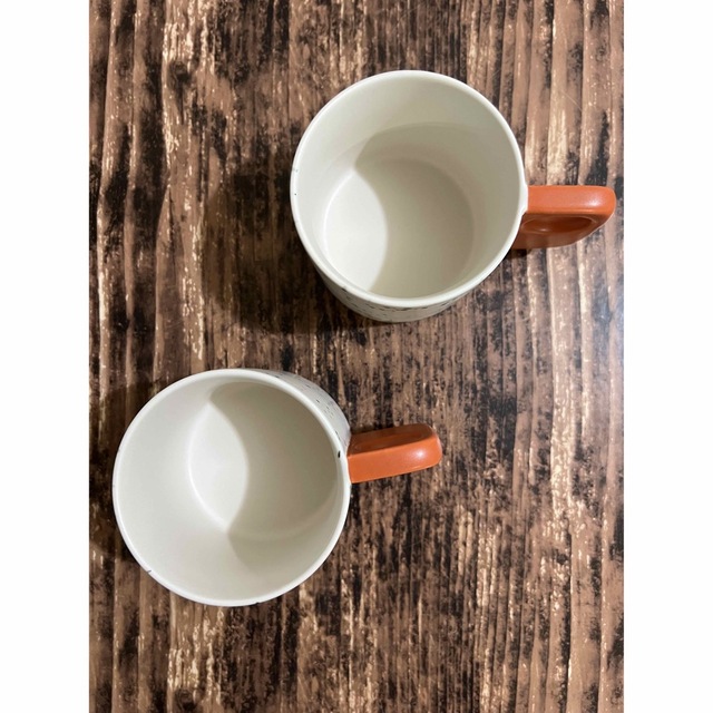 オシャレ 韓国風 オレンジハンドル ドットマグカップ2枚 洋食器 陶磁器カフェ風 インテリア/住まい/日用品のキッチン/食器(食器)の商品写真