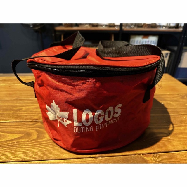 LOGOS(ロゴス)のSL ダッチオーブン 10inch ディープ　ケース付き スポーツ/アウトドアのアウトドア(調理器具)の商品写真