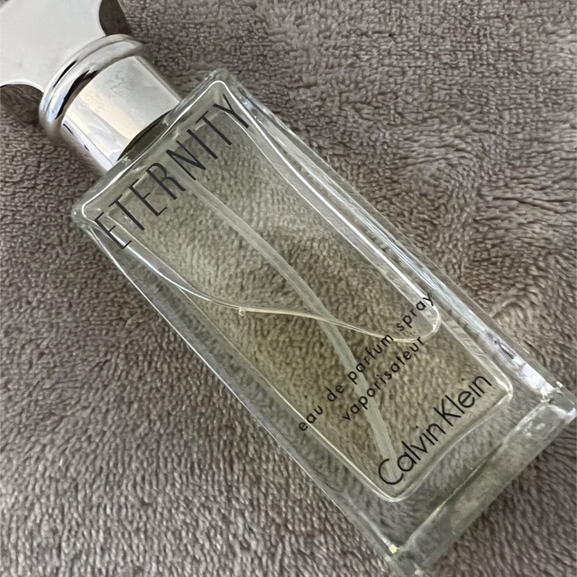 Calvin Klein(カルバンクライン)のカルバンクライン　エタニティ　オードパルファム　香水　30ml スプレー コスメ/美容の香水(香水(女性用))の商品写真