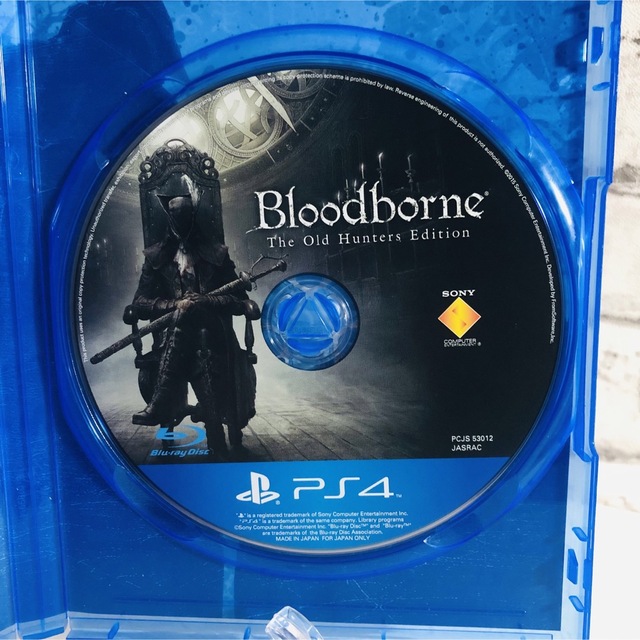 SONY(ソニー)の【極美品】 PS4 Bloodborne  初回限定版 エンタメ/ホビーのゲームソフト/ゲーム機本体(家庭用ゲームソフト)の商品写真