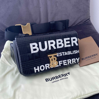 バーバリー(BURBERRY)のラスト１【新品】Burberry キルティング ホースフェリー バムバッグ 黒(ボディバッグ/ウエストポーチ)