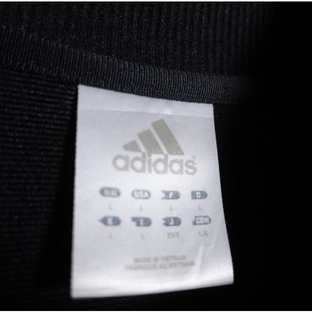 adidas(アディダス)のadidas ブラック　刺繍　デザイン　トラックジャケット　ジャージ メンズのトップス(ジャージ)の商品写真