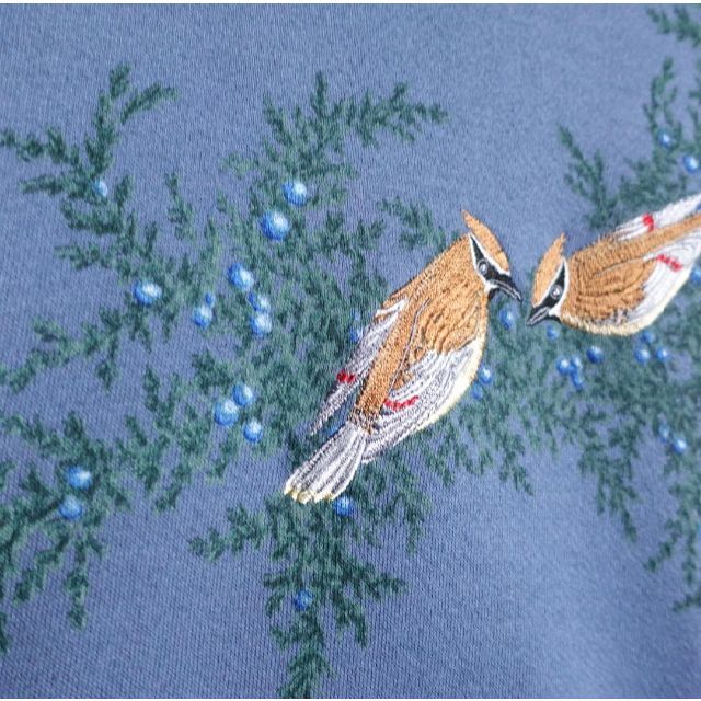 USA製　vintage ブルー　鳥　アニマル刺繍　モックネックスウェット レディースのトップス(トレーナー/スウェット)の商品写真